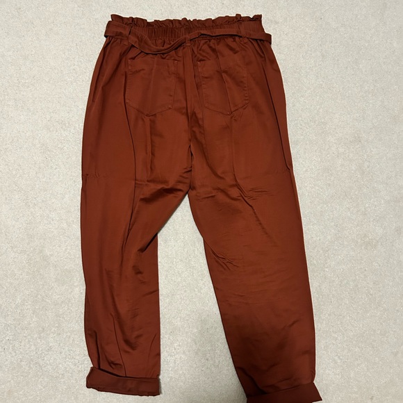 Paper bag pants - Picture 2 of 3